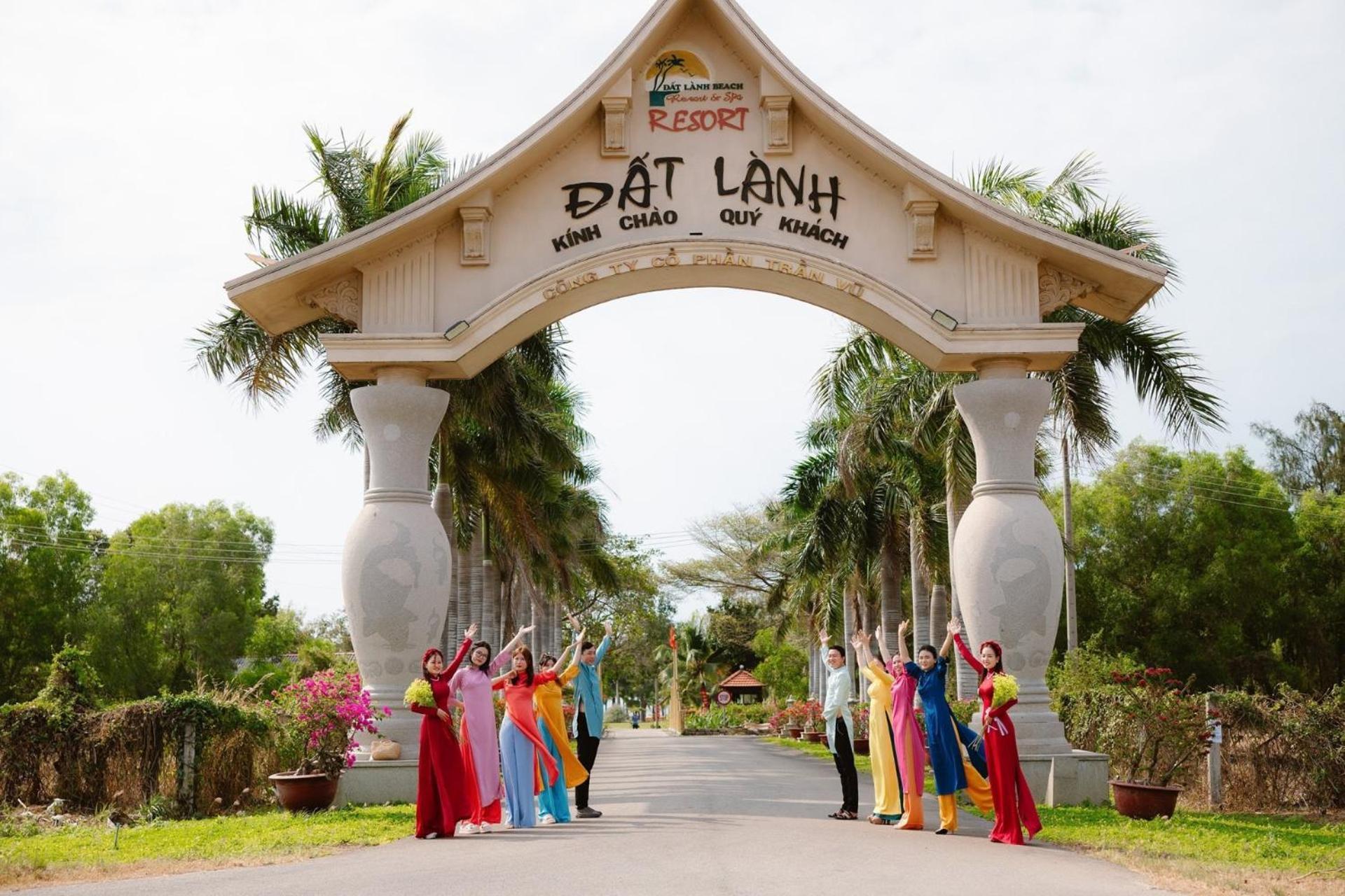Dat Lanh Beach Resort La Gi Exterior photo